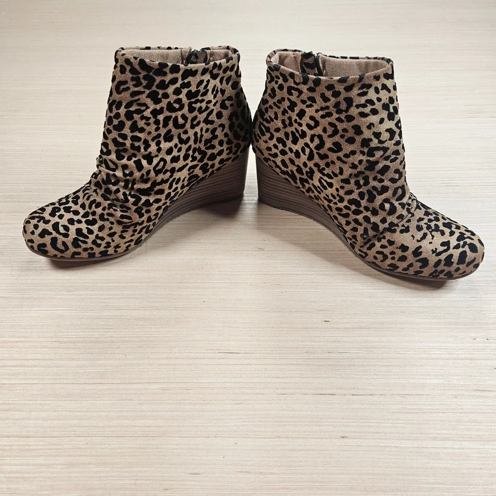 Blowfish‎ Malibu Wedge Ankle Boots Women 7.5 Brown Leopard Print B138 Zip Up
